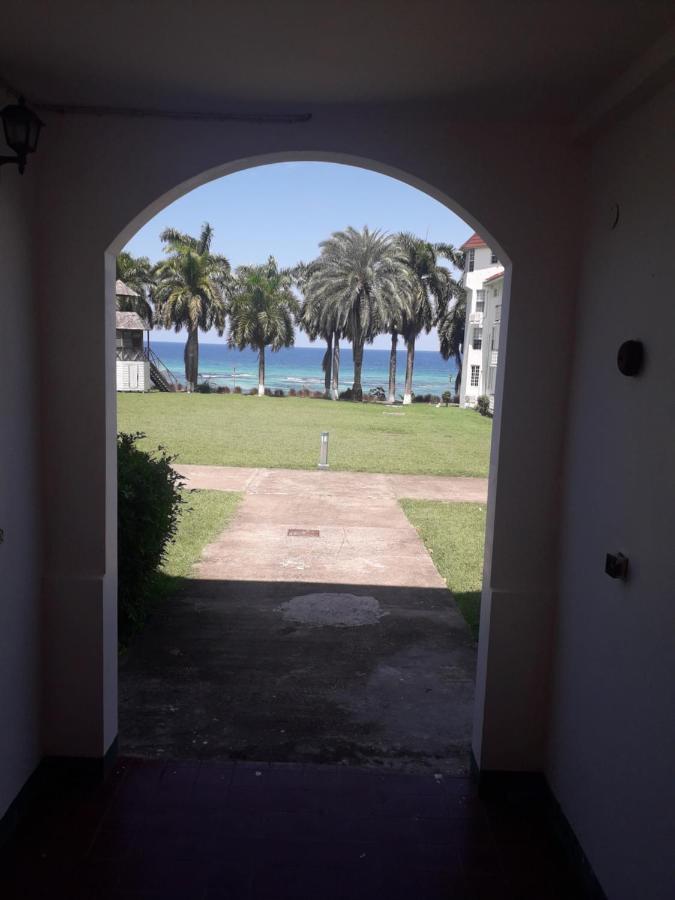 Seacastle Deluxe Studio Montego Bay Extérieur photo
