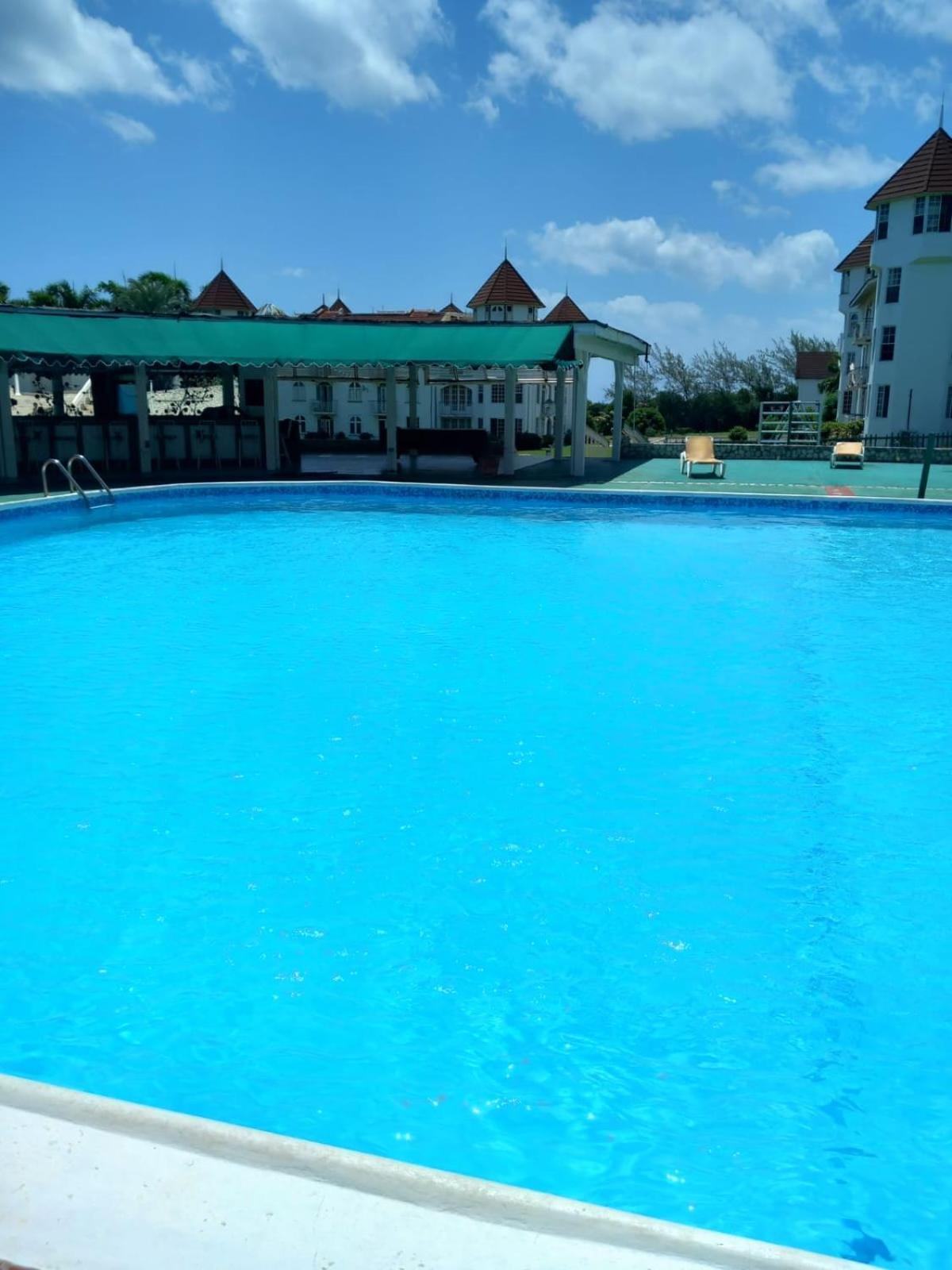 Seacastle Deluxe Studio Montego Bay Extérieur photo